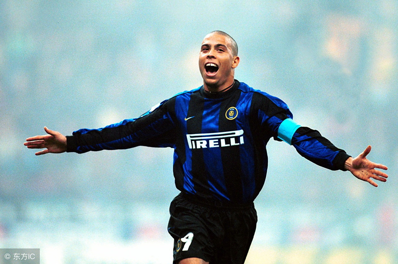 传奇巨星罗纳尔迪尼奥,绝对巨星外星人罗纳尔多