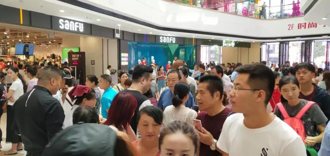 太疯狂了!今天,全淮南人都去了这个地方,万达广场盛大开业……