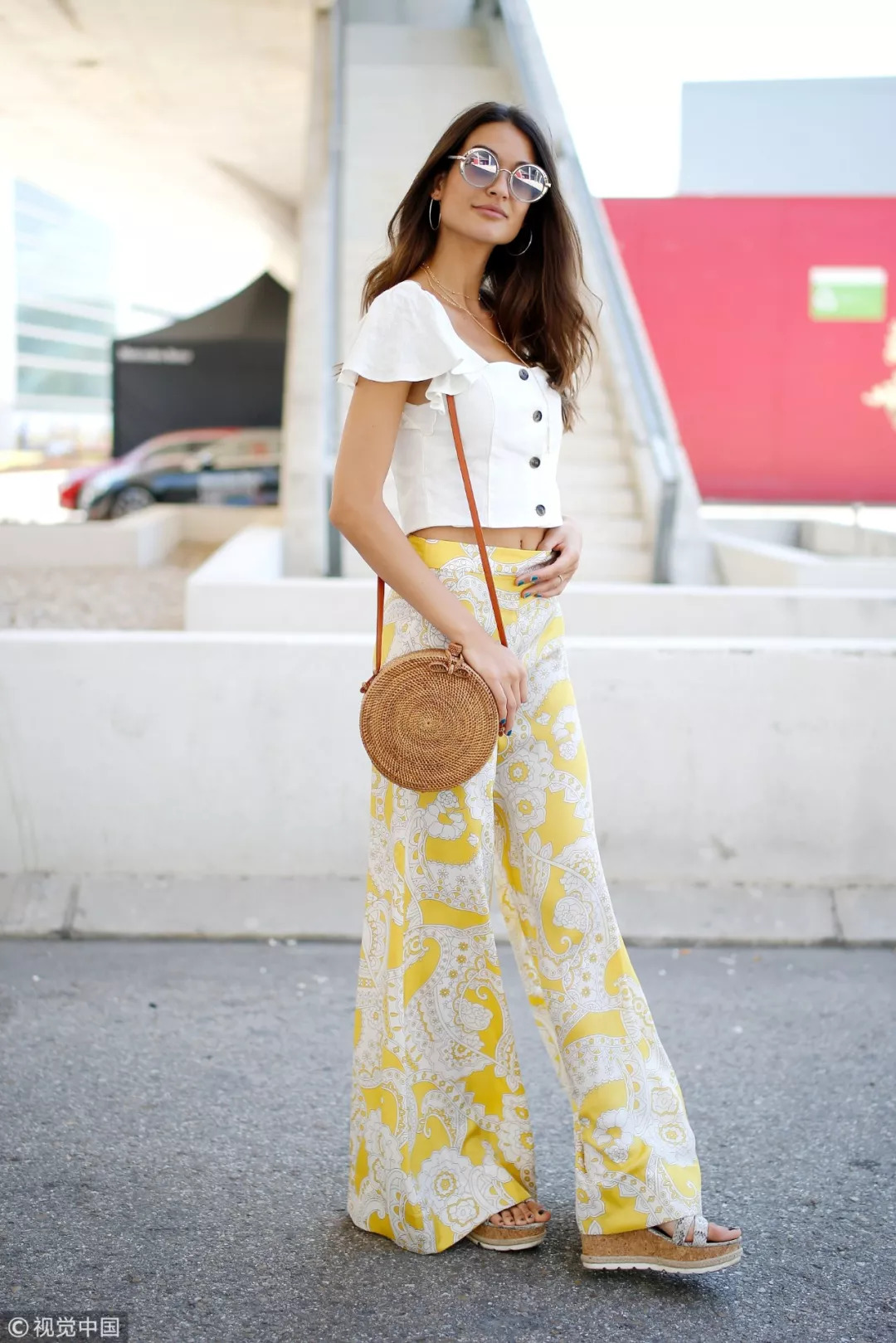 凹造型小包包,包包拍摄怎么凹造型