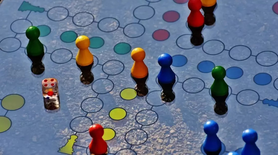 三种职场类型,内向的人和外向的人适合职场