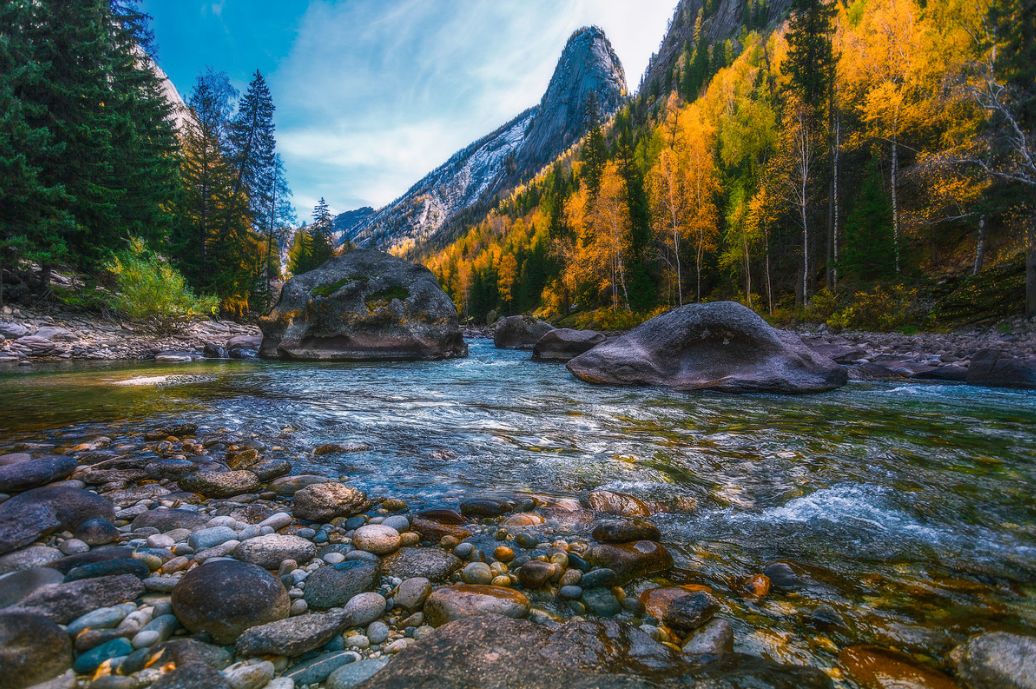 我存了256G的小黄片想和你深夜一起看