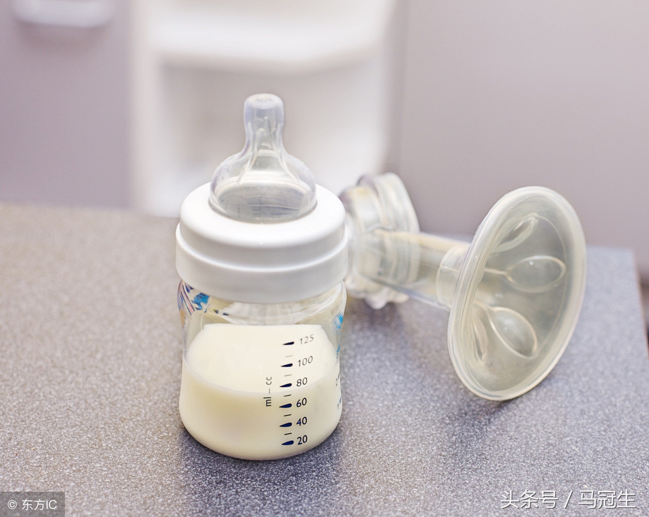 吸出母乳来喂宝宝好吗,吸出来的母乳可以放在奶瓶里吗