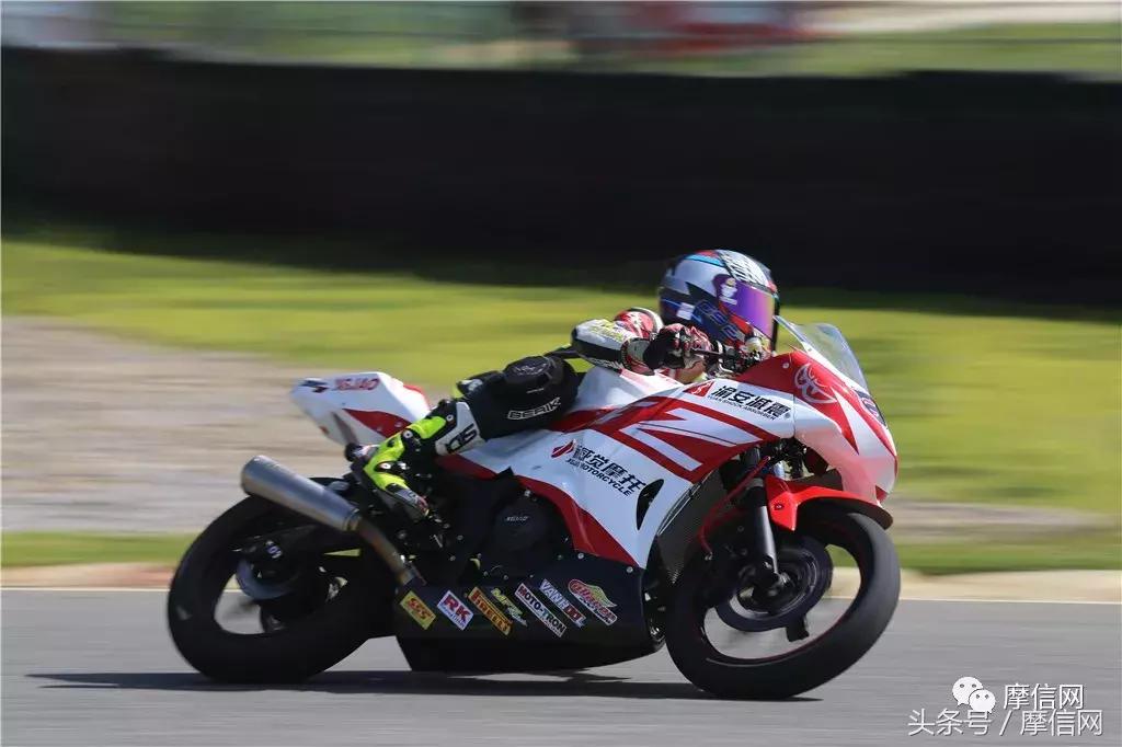 再创佳绩!新感觉自主双缸250CC赛车征战CRRC(贵阳站)