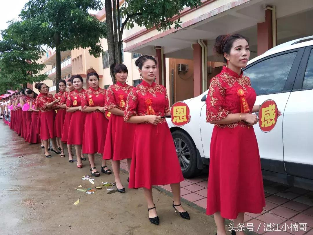 杨家镇安榄村外嫁姐妹回娘家聚会,雷州官茂村姐妹回娘家