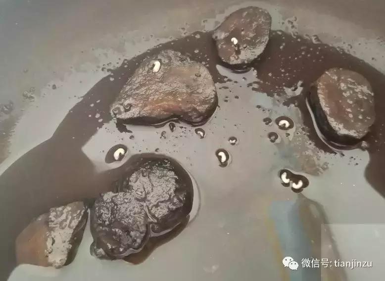 好恶心！天津姐姐在正规药店里抓来中药，竟煮出来了虫子
