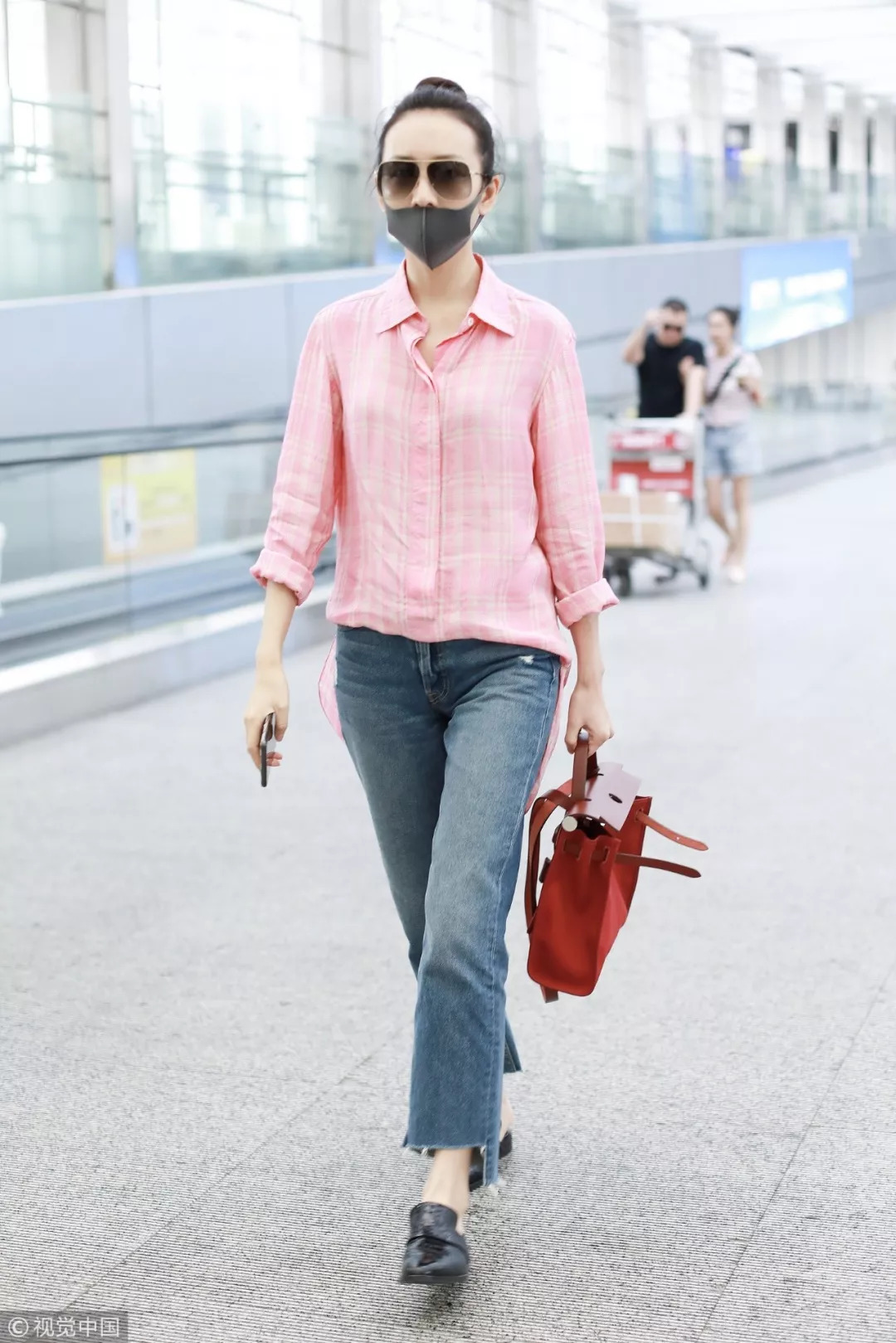 秋衣袖子长怎么卷好看,秋衣袖口怎么卷边