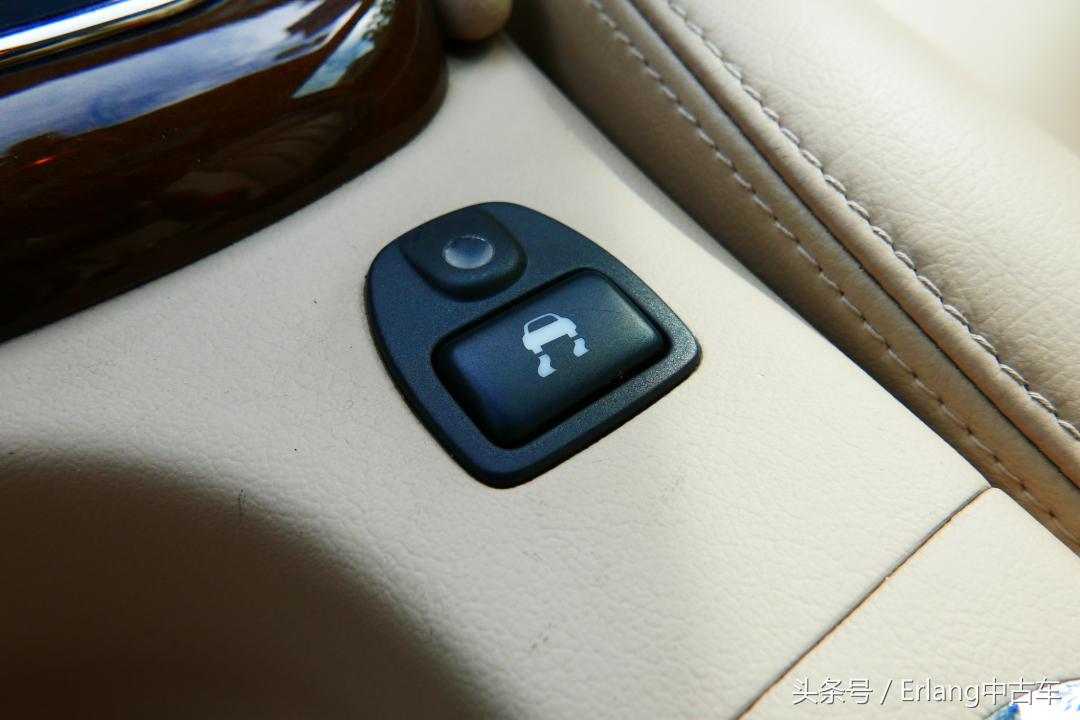 腔调与情怀彰显品位的奢华JAGUARX-TYPE