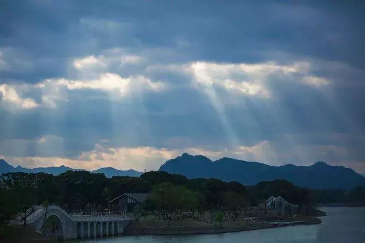 天台人的“外滩”——你看得见、摸得着的美丽！