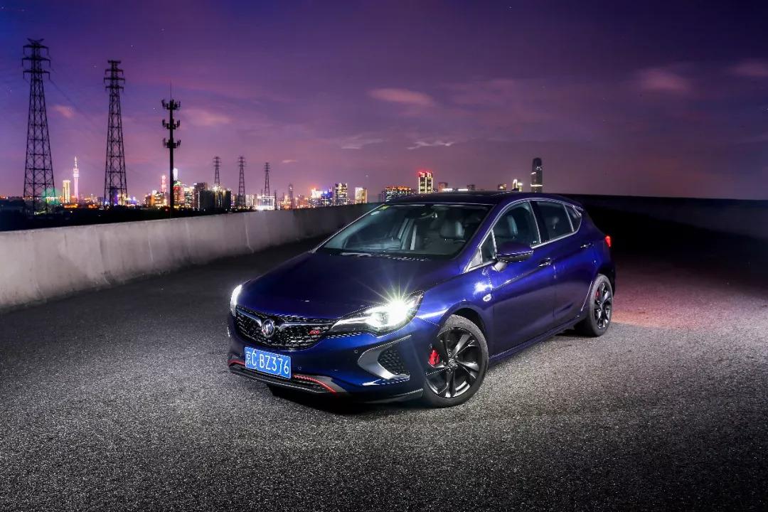 小东西长得真别致原版,小东西长得真别致抖音