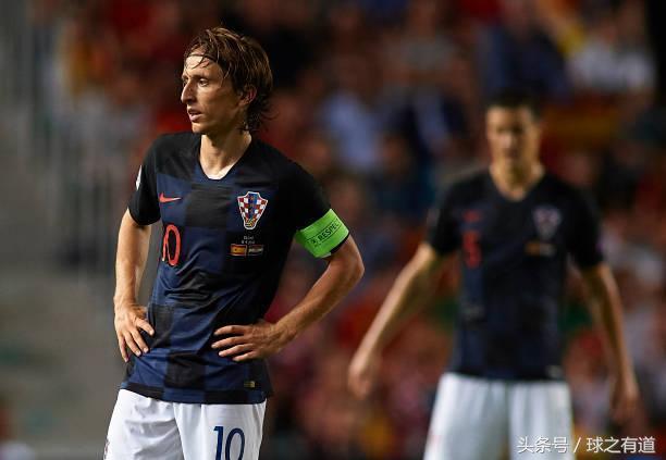 昙花一现足球,冰岛足球神话