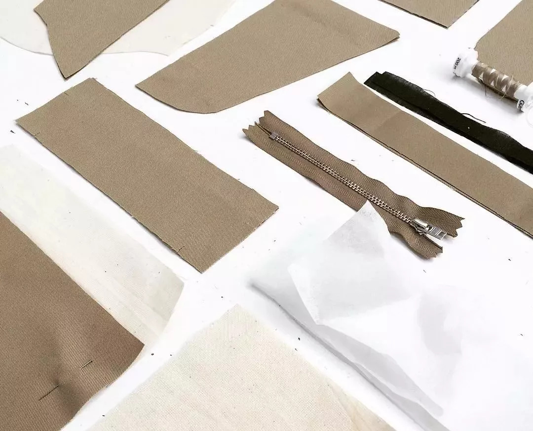 你的风衣原唱,你的风衣完整版