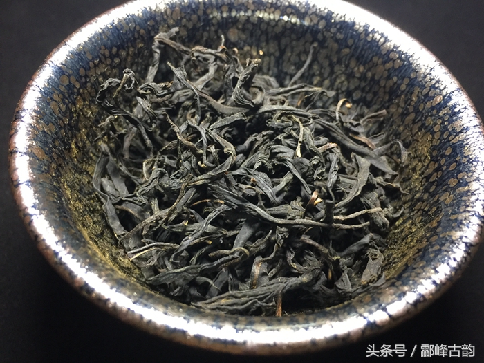 品鉴一杯红茶需要熟悉这几种香气,夏季喝红茶如何挑选红茶