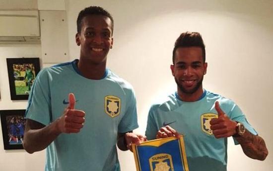 21场18球，曾经的苏宁水货如今的J联赛射手王，到底是谁不专业？