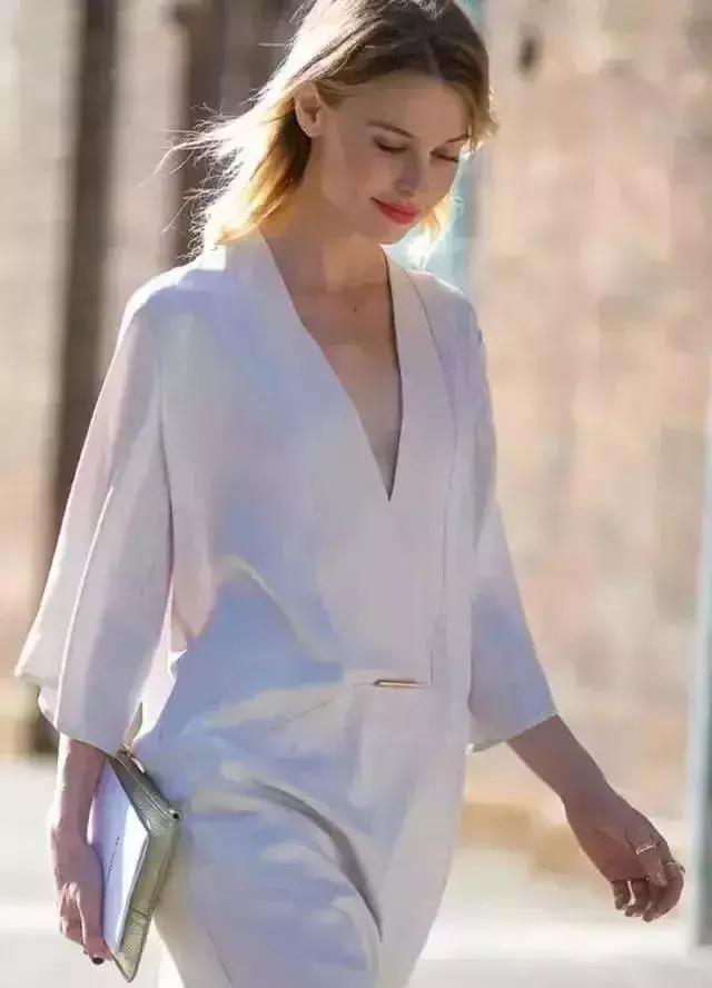 平胸妹子穿什么裙子好看,平胸穿什么类型的裙子更好看