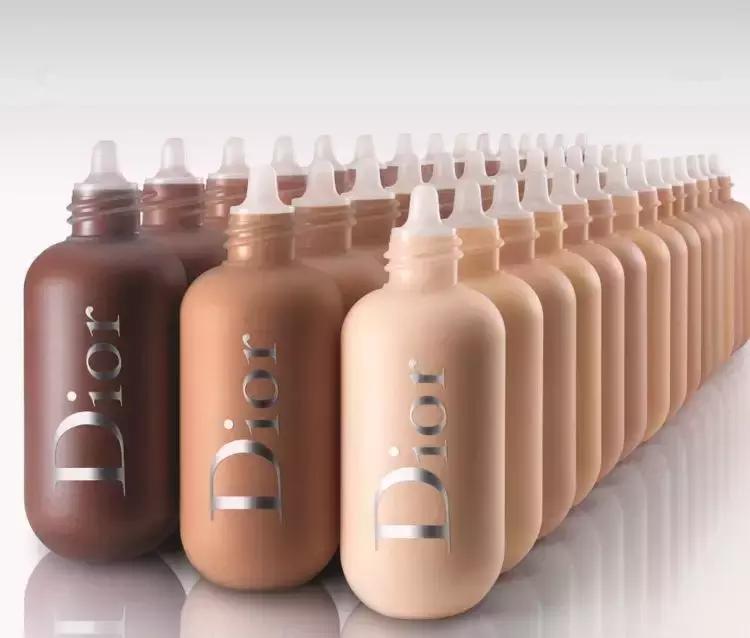 捂好钱包！2018秋冬新品来袭!YSL变方了?Chanel口红出气垫的了