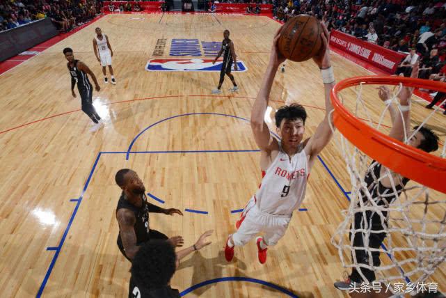 33中19，大魔王狂野踏出3大步，60%三分让火箭惊喜，最强3D诞生