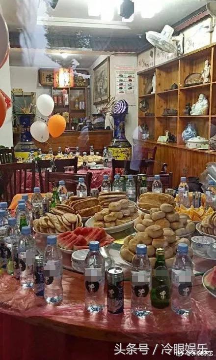 花9w块给邓伦买烧饼的后援会，还真是漏洞百出呢