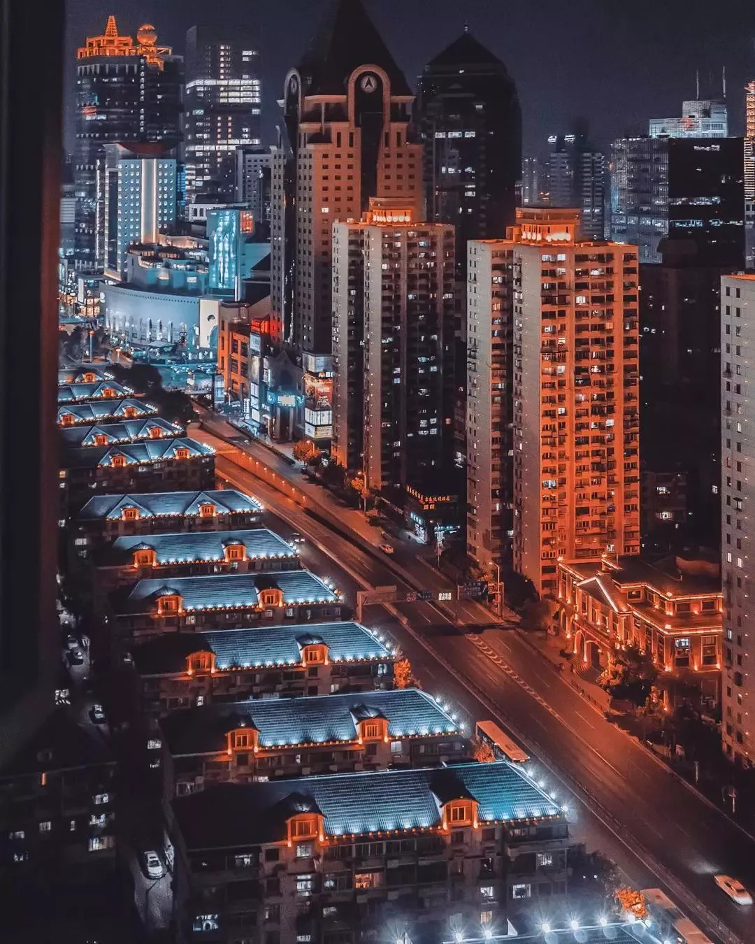 上海最新航拍震撼视频,外媒上海夜景被震撼视频