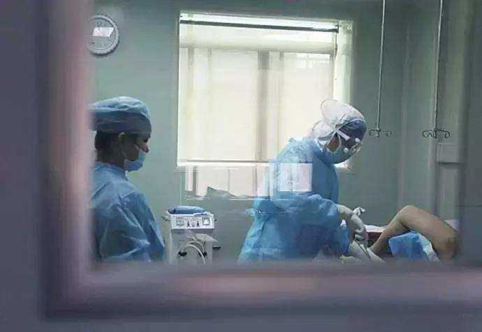 刮宫和人流是一样吗,负压吸引人流和刮宫是一样的吗