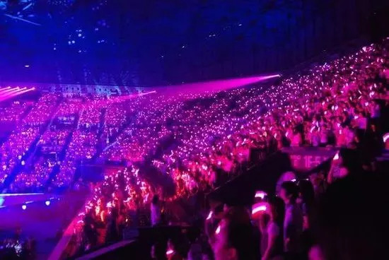 明星应援粉头赚大钱,粉丝经济的时代的到来