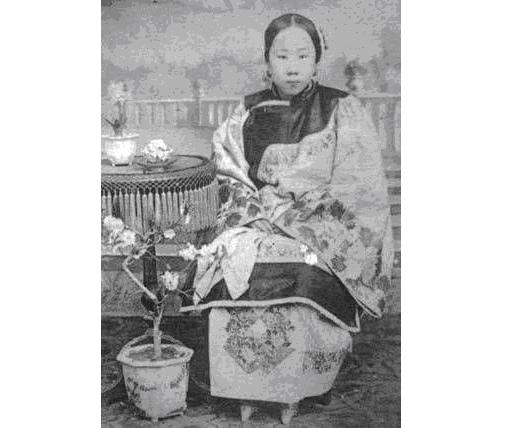 清初一代名妓赛金花传奇故事,晚清青楼花魁赛金花