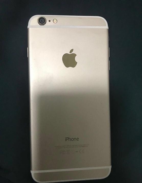 iphone手机屏幕上有黑点能买吗,iphone屏幕有黑点还能卖多少钱