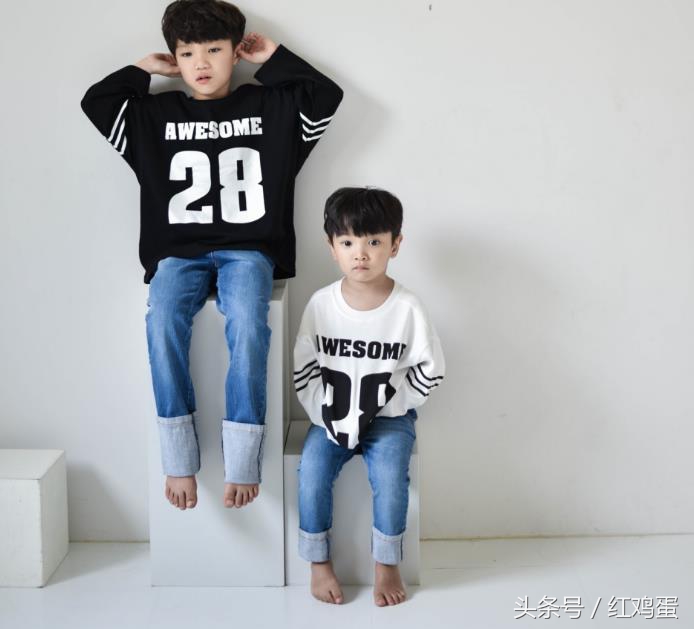 韩国冬季童装穿搭,今年童装韩潮流行款式