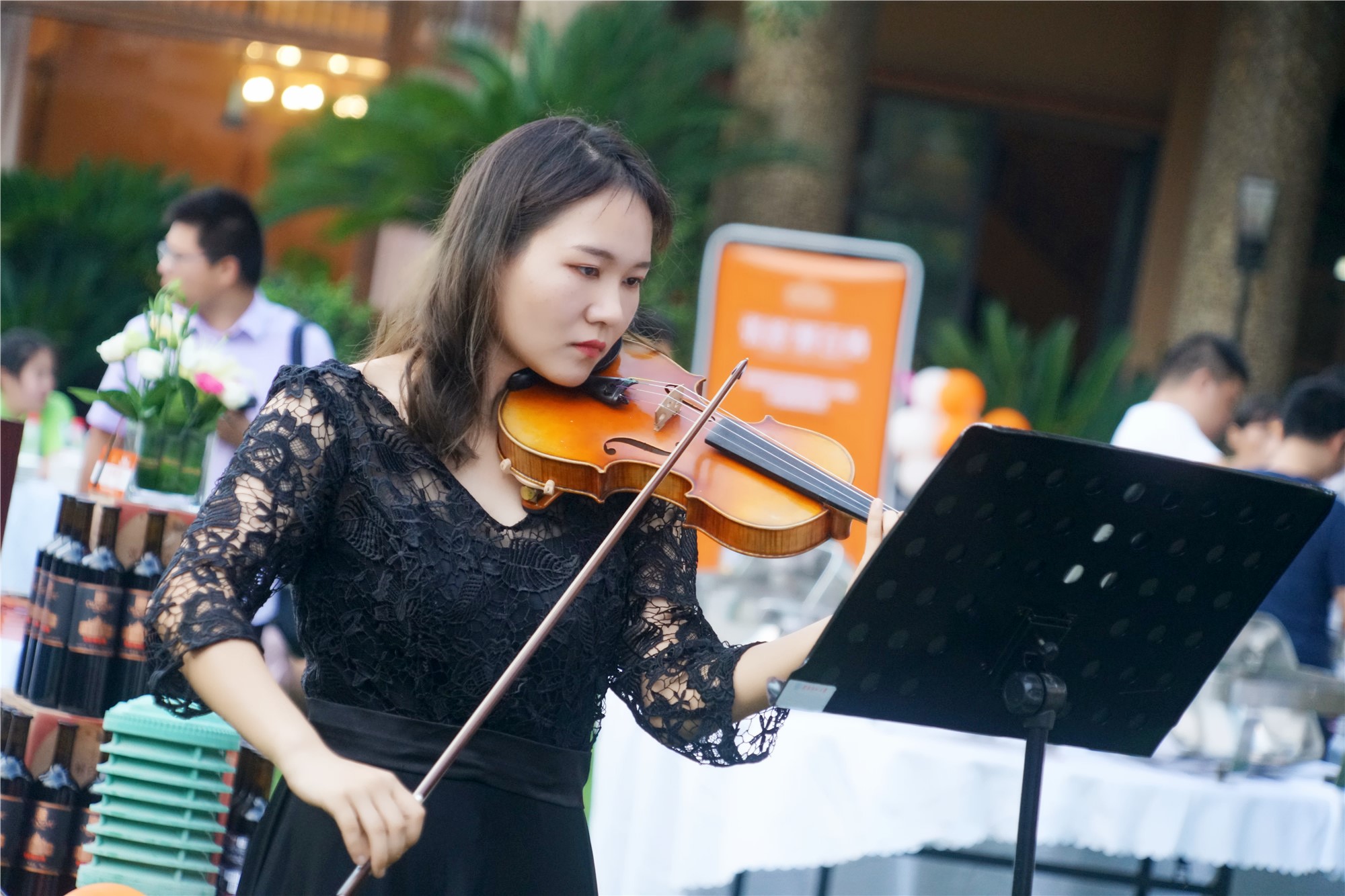 第九代张裕解百纳品鉴会荆州,张裕解百纳干红品酒大师的选择