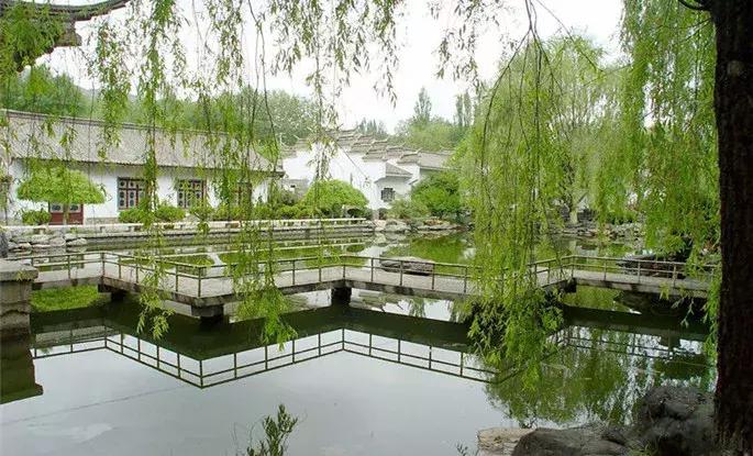 西宁——内地人心中荒凉的边疆，边疆人心中繁华的内地