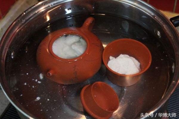 紫砂壶一旦有了异味，应该如何去除？