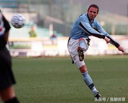 足坛史上10大任意球,震惊全世界的十大任意球破门