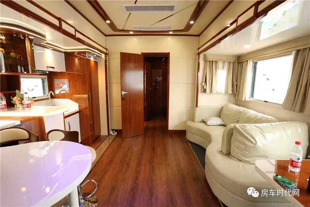 一万元房车两室一厅,一万元左右的房车旅行