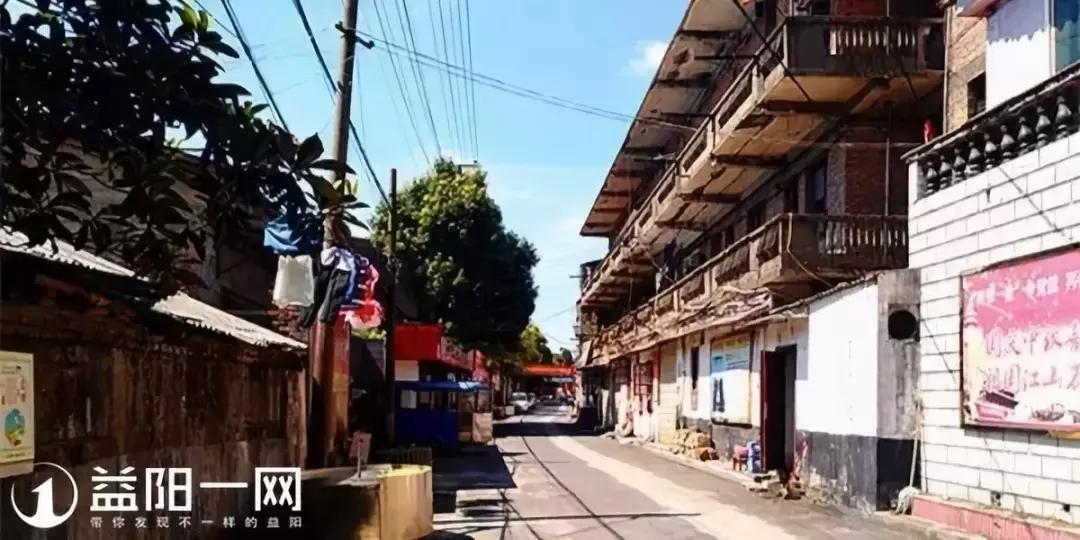 当益阳的跑马楼慢慢消失，你还记得那餐“鳝鱼炒肉”痛不痛吗