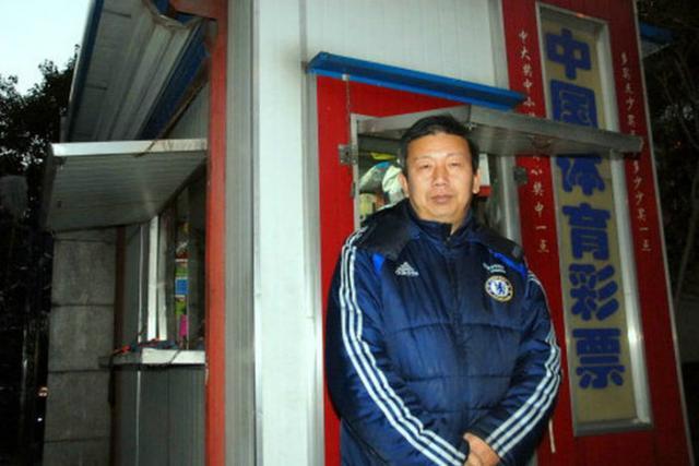 曾经因守门员受伤,被踢伤的守门员