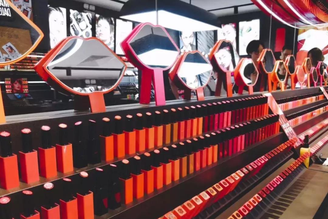 新晋高颜值商场LuOne来了!风铃幕墙穹顶天窗……一站式满足