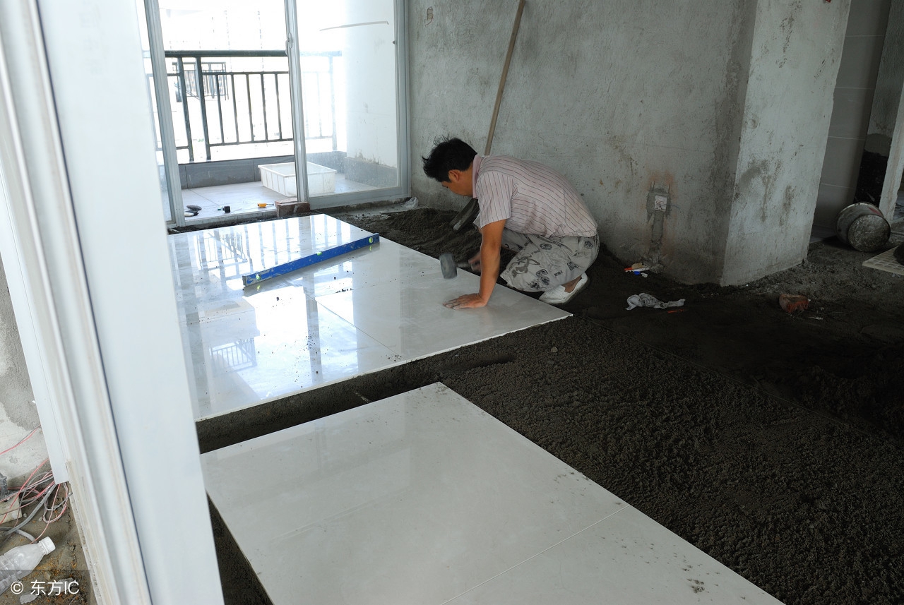 瓷砖空鼓砸掉重新贴还会空鼓吗,刚贴完的瓷砖空鼓最佳补救方法