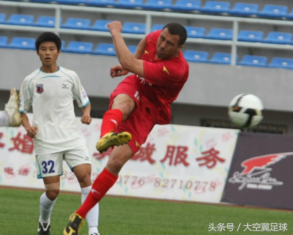 前国脚复出征战中甲赛场,前国脚退役40岁告别职业赛场