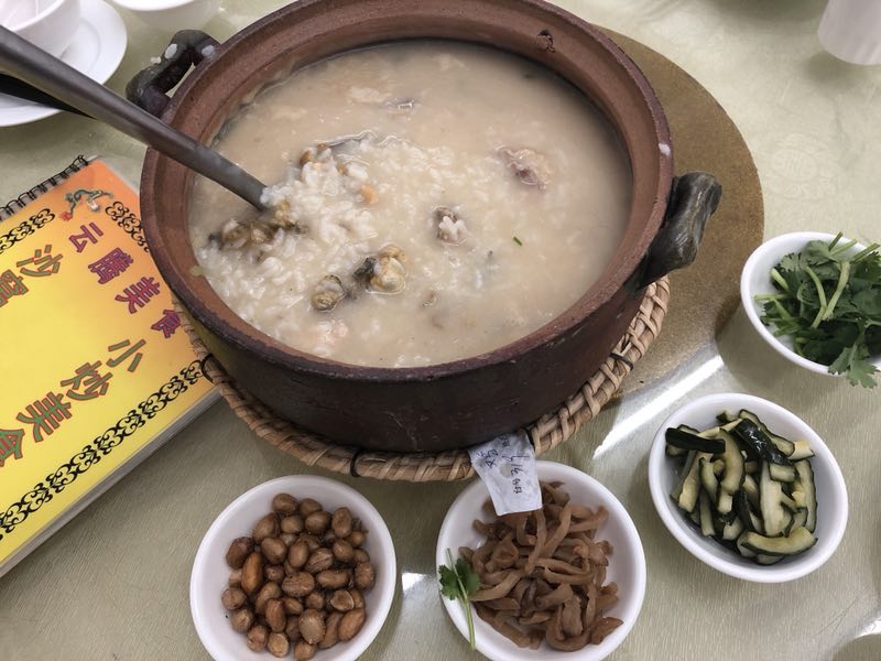 广州宵夜海鲜砂锅粥,广州美食深夜粥