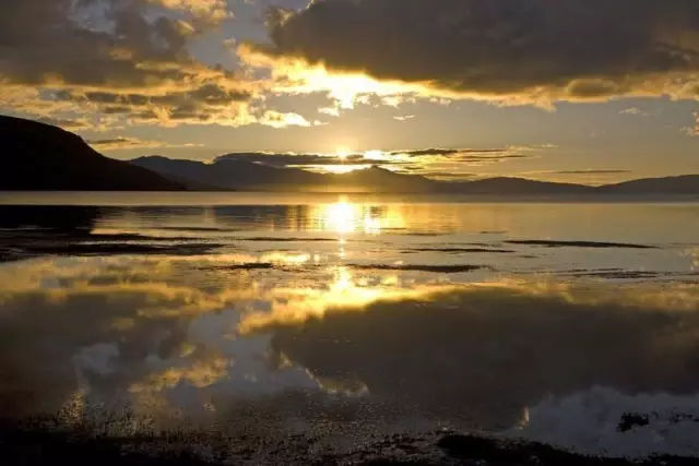 玛旁雍措圣湖之首,玛旁雍措并称西藏三大圣湖