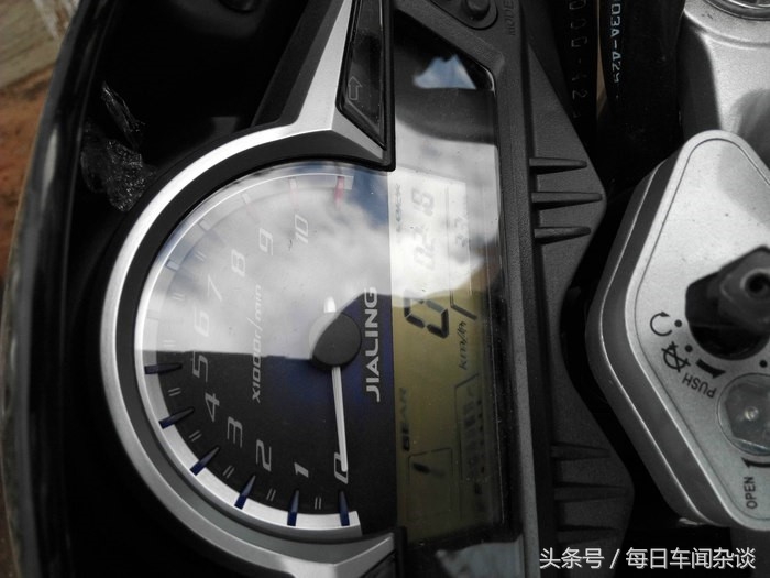 花1万多买了个摩托车,新手可以直接入手大排量摩托车吗