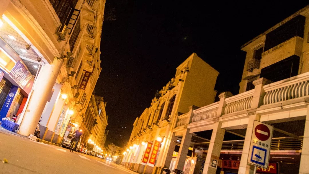 当你抱怨生活太难时,当你抱怨生活不易时