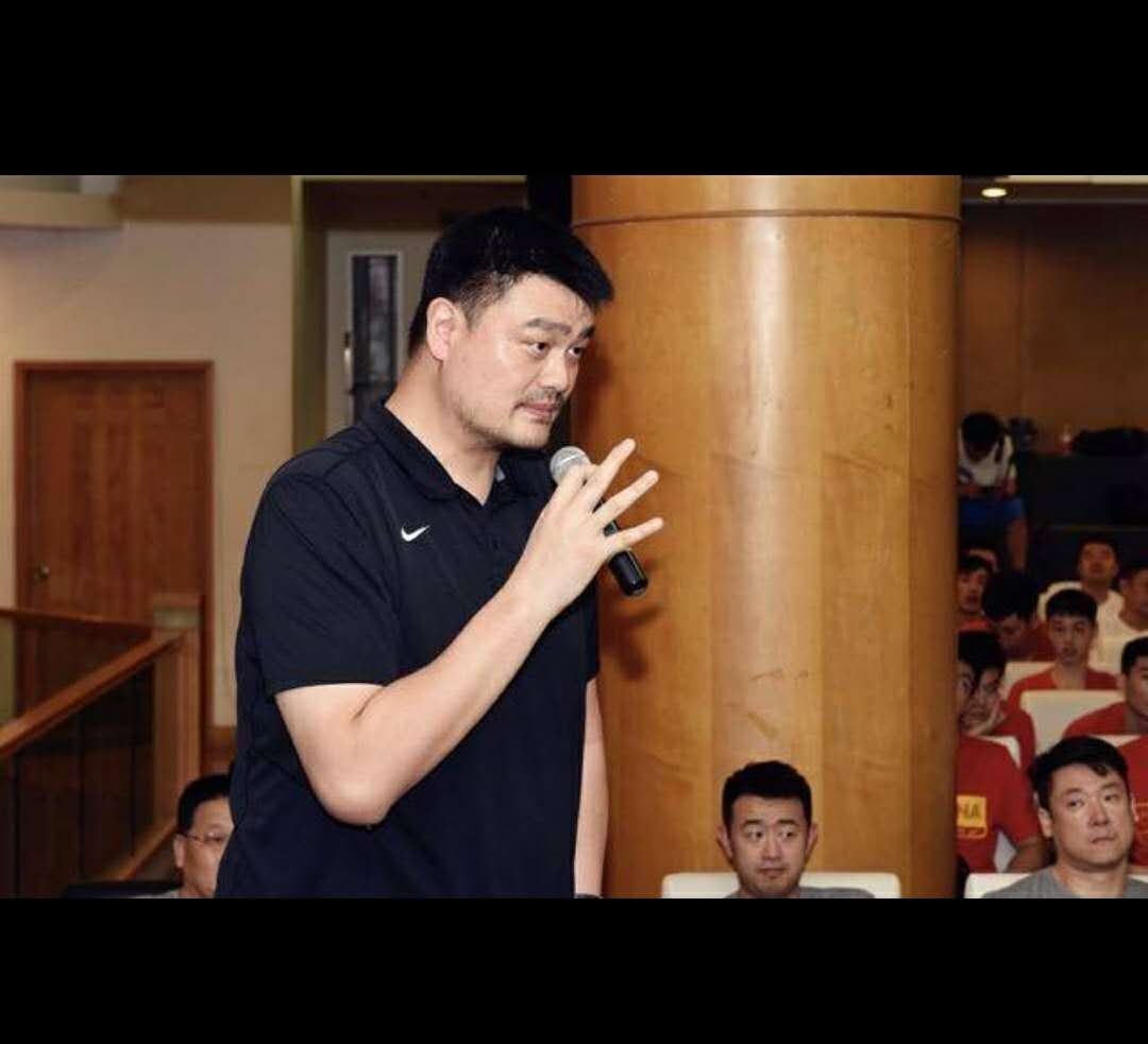 网传“姚明将出任中国足协主席”，足坛名嘴回应：我觉得可以