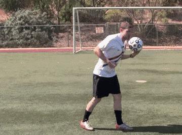 维维足球射门教程,维维足球停球视频教程