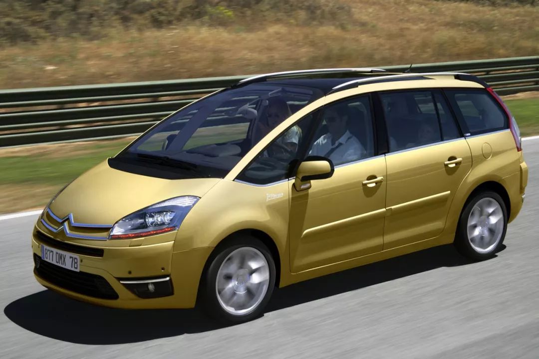 法拉利和mpv,80万法拉利mpv