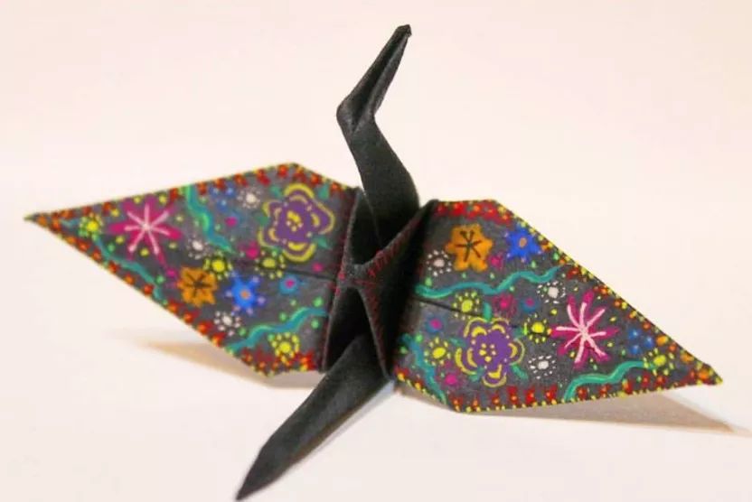 每天折一个千纸鹤,每天折一只纸鹤