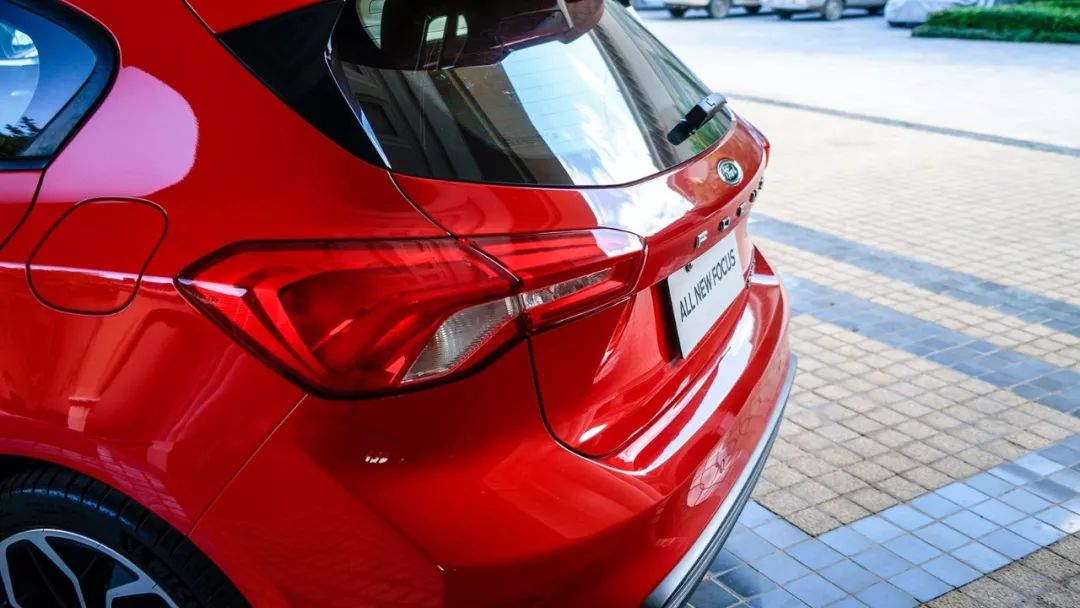 试驾新一代福特福克斯,福特福克斯和思域哪个好