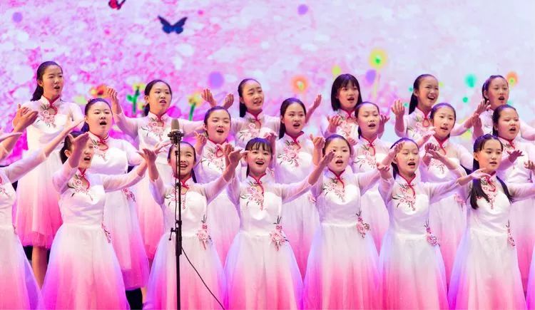 今天，鼓楼这所学校再也低调不下去了！