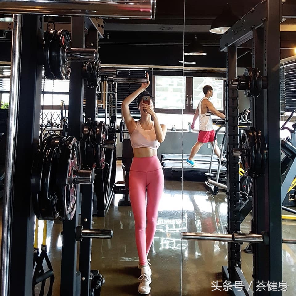 全球公认减肥最快瘦腿动作,10分钟居家提臀瘦腿训练