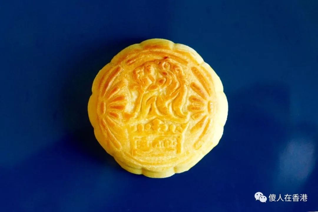 奶黄流心月饼到底好吃不,正宗奶黄流心酥月饼