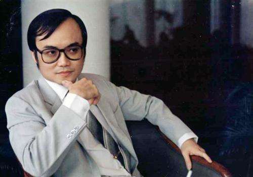 评价古龙视频,如何评价古龙的风格